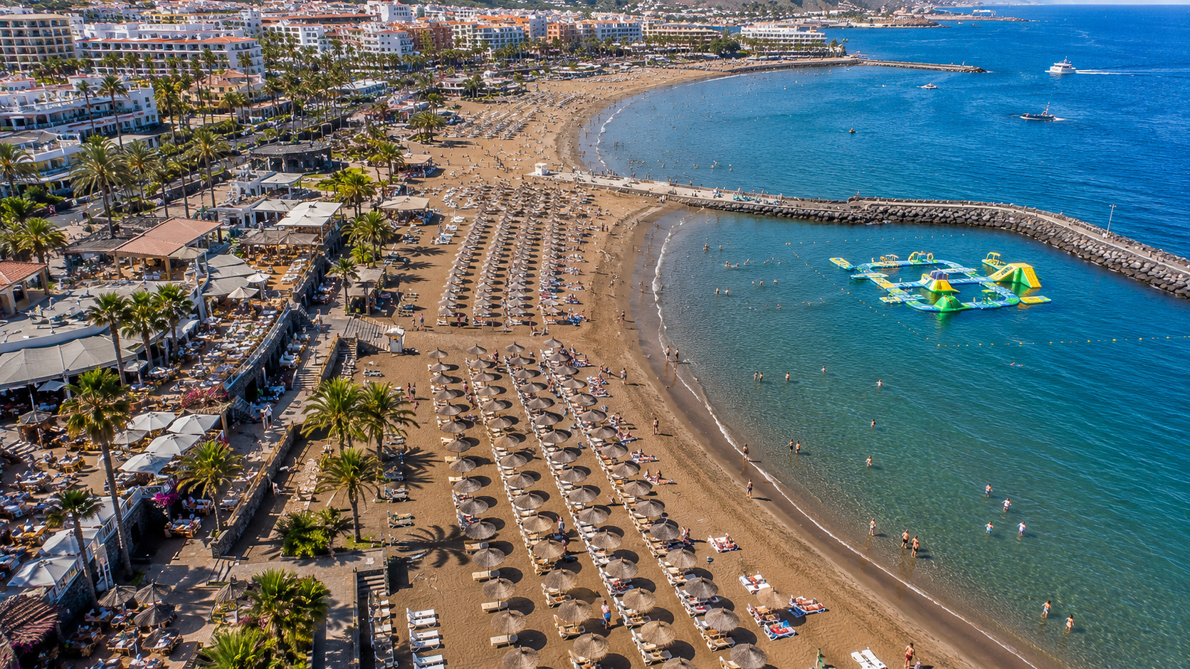 Playa Fañabé — familjestrand med Costa Adeje-standard